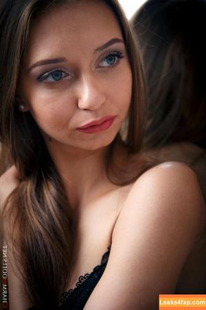 CharmModels photo #0077