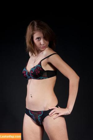CharmModels photo #0178