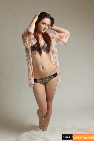 CharmModels photo #0675