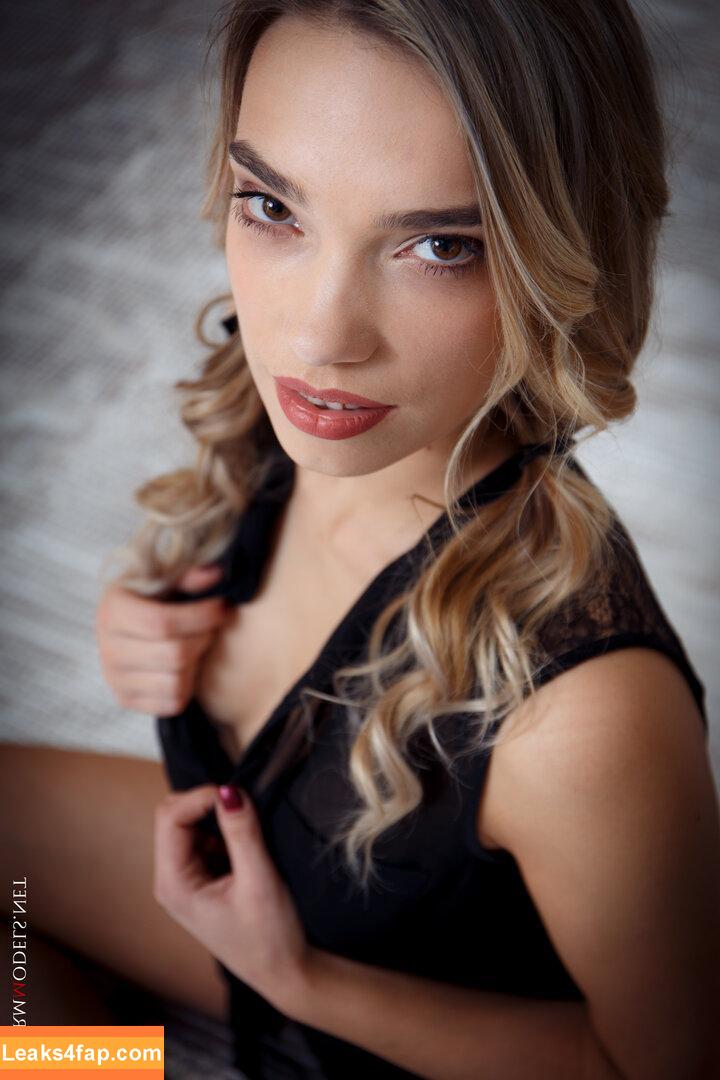 CharmModels / charm_models_women_fashion слитое фото фото #1435