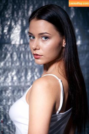 CharmModels photo #1818