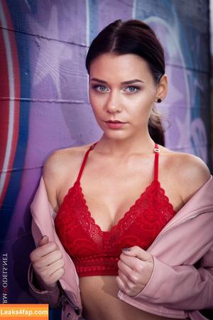 CharmModels photo #1821