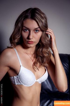 CharmModels photo #1940