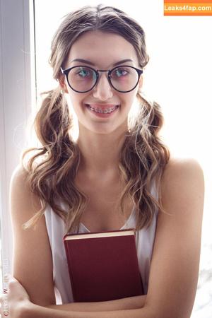 CharmModels photo #1942