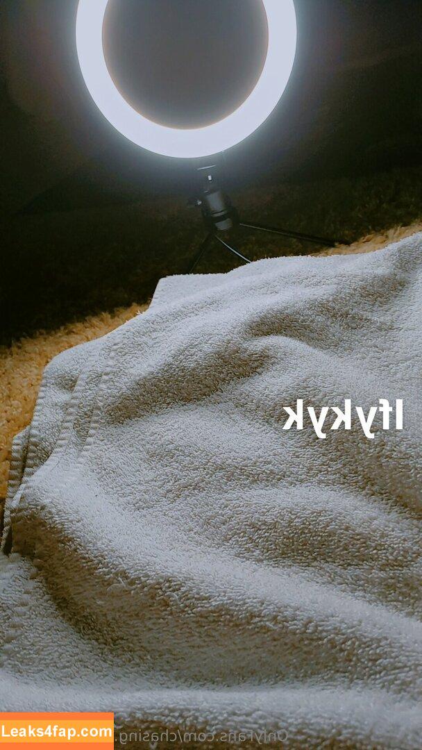 chasing.waterfalls.123 /  leaked photo photo #0020