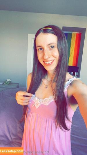 cheekytransgirl photo #0004