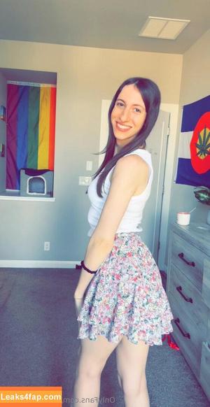 cheekytransgirl photo #0044
