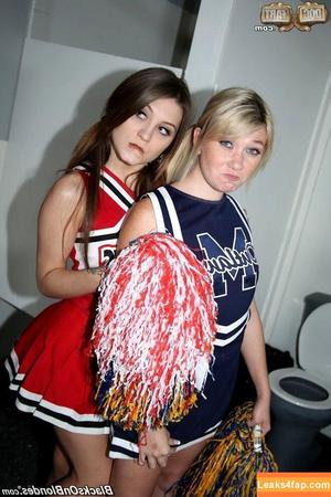 Cheerleaders photo #0016