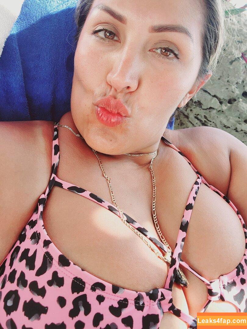 Chelita Garza /  слитое фото фото #0001