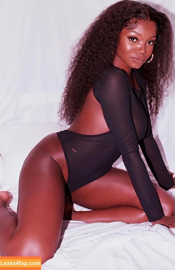 Chelley Bissainthe / _slimthin / chelley.b / itschelleyb leaked photo photo #0003