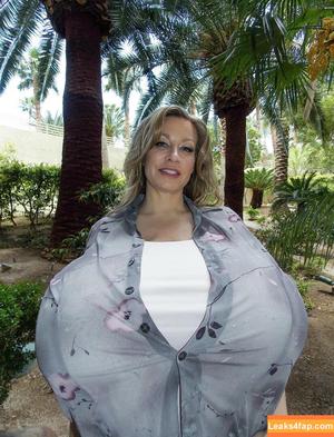 Chelsea Charms фото #1685