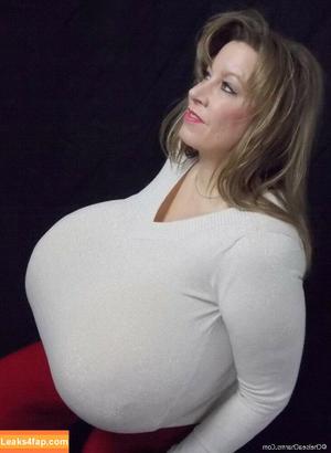 Chelsea Charms photo #2032