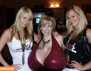 Chelsea Charms photo #2135