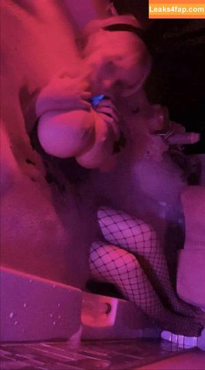 Chewys.melons photo #0287