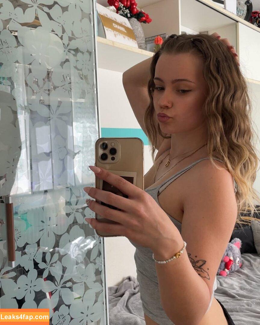 cheyenne.wersonst / cheyennemariella49 leaked photo photo #0001
