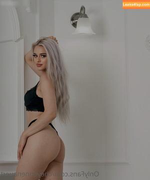 cheyennenauert photo #0014
