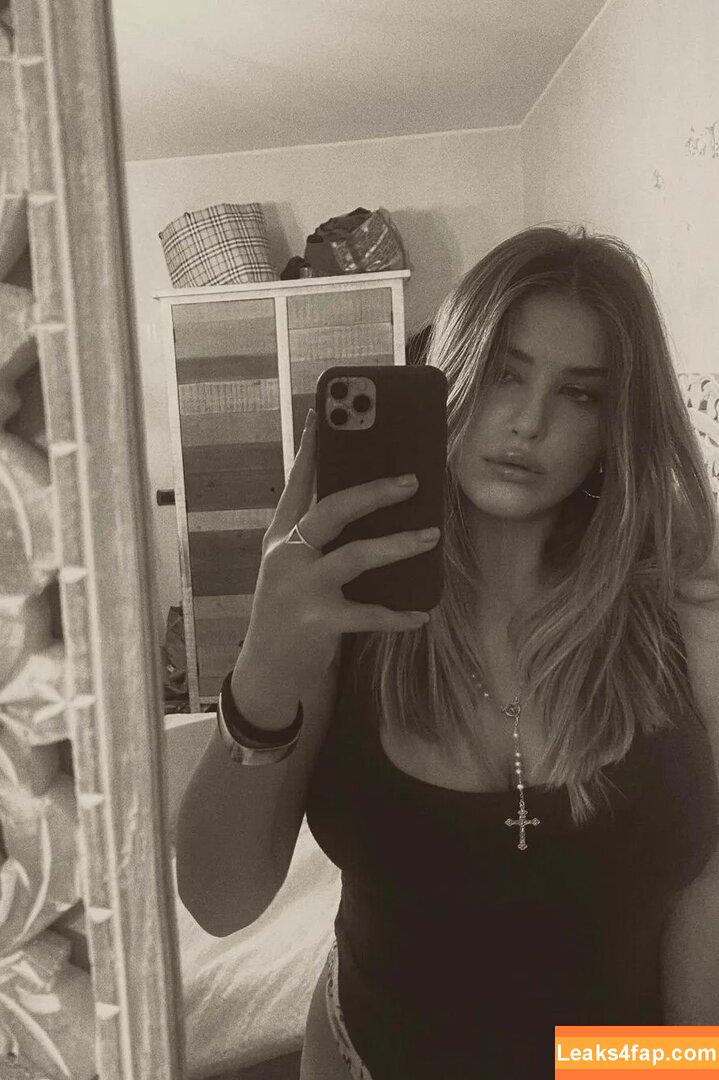 Chiara Gariboldi / carbochiara_ / chiara_gariboldi leaked photo photo #0159