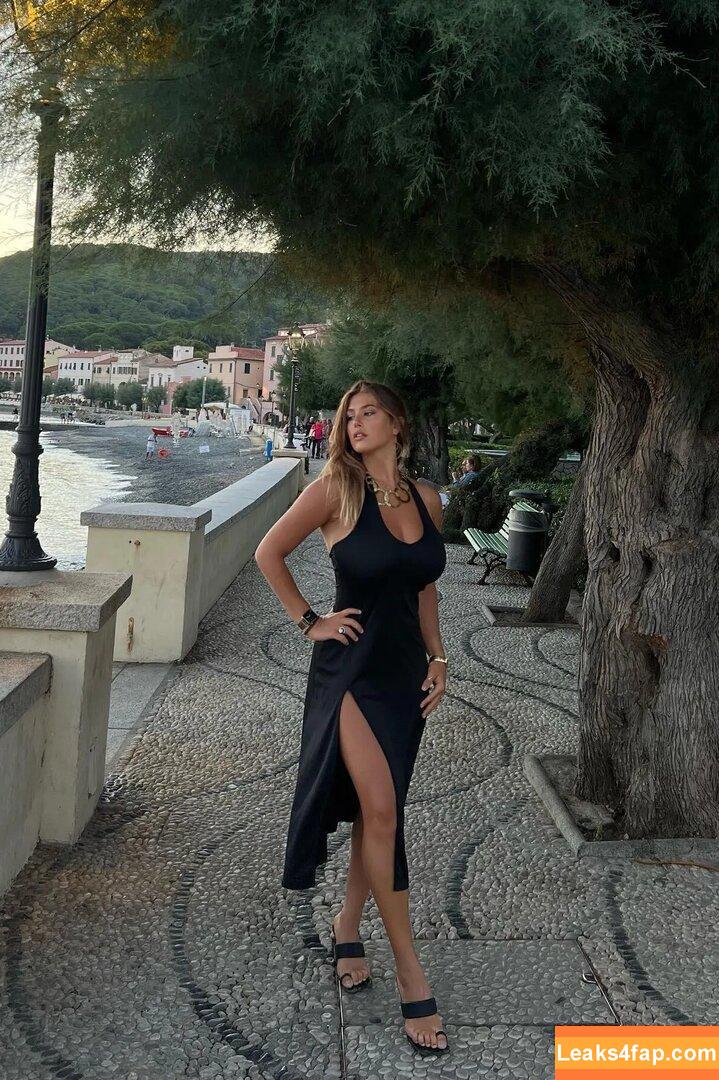 Chiara Gariboldi / carbochiara_ / chiara_gariboldi leaked photo photo #0170
