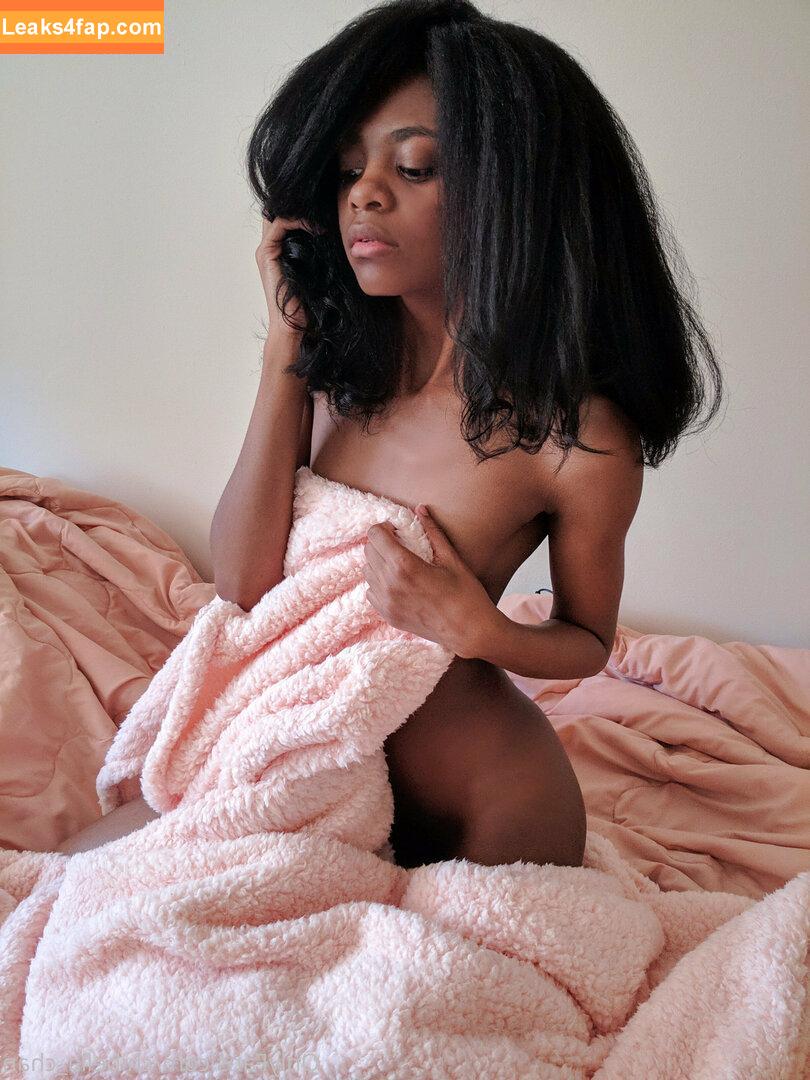 Chibella Chan / Chibella_Chan leaked photo photo #0039