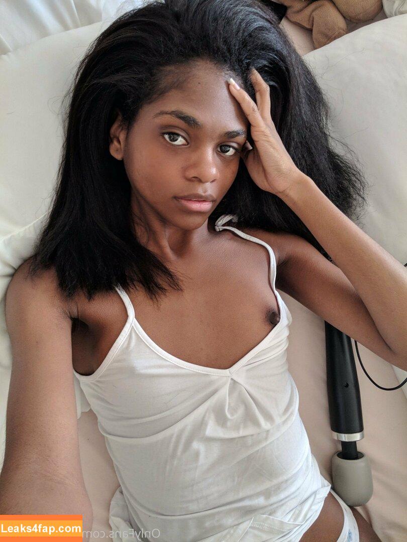 Chibella Chan / Chibella_Chan leaked photo photo #0143