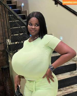Chioma Lovv photo #0009