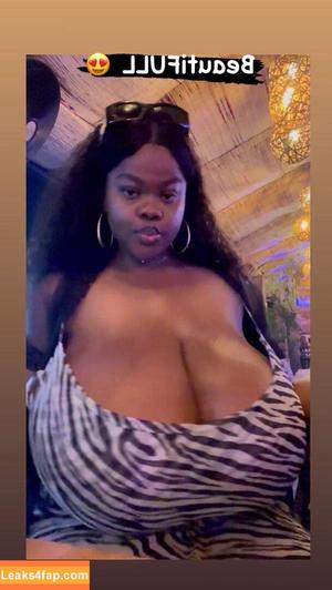 Chioma Lovv photo #0035