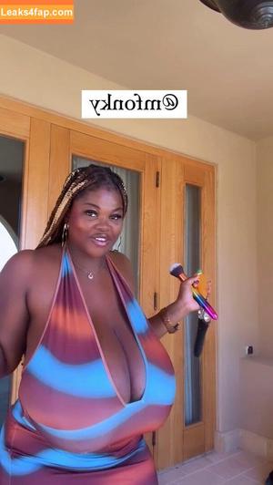 Chioma Lovv photo #0208