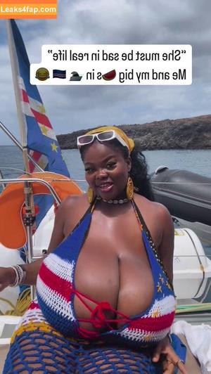 Chioma Lovv photo #0300