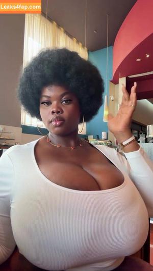 Chioma Lovv photo #0331