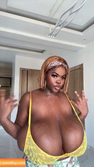 Chioma Lovv photo #0732