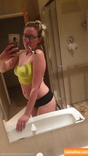 Chivetteneyq photo #0128