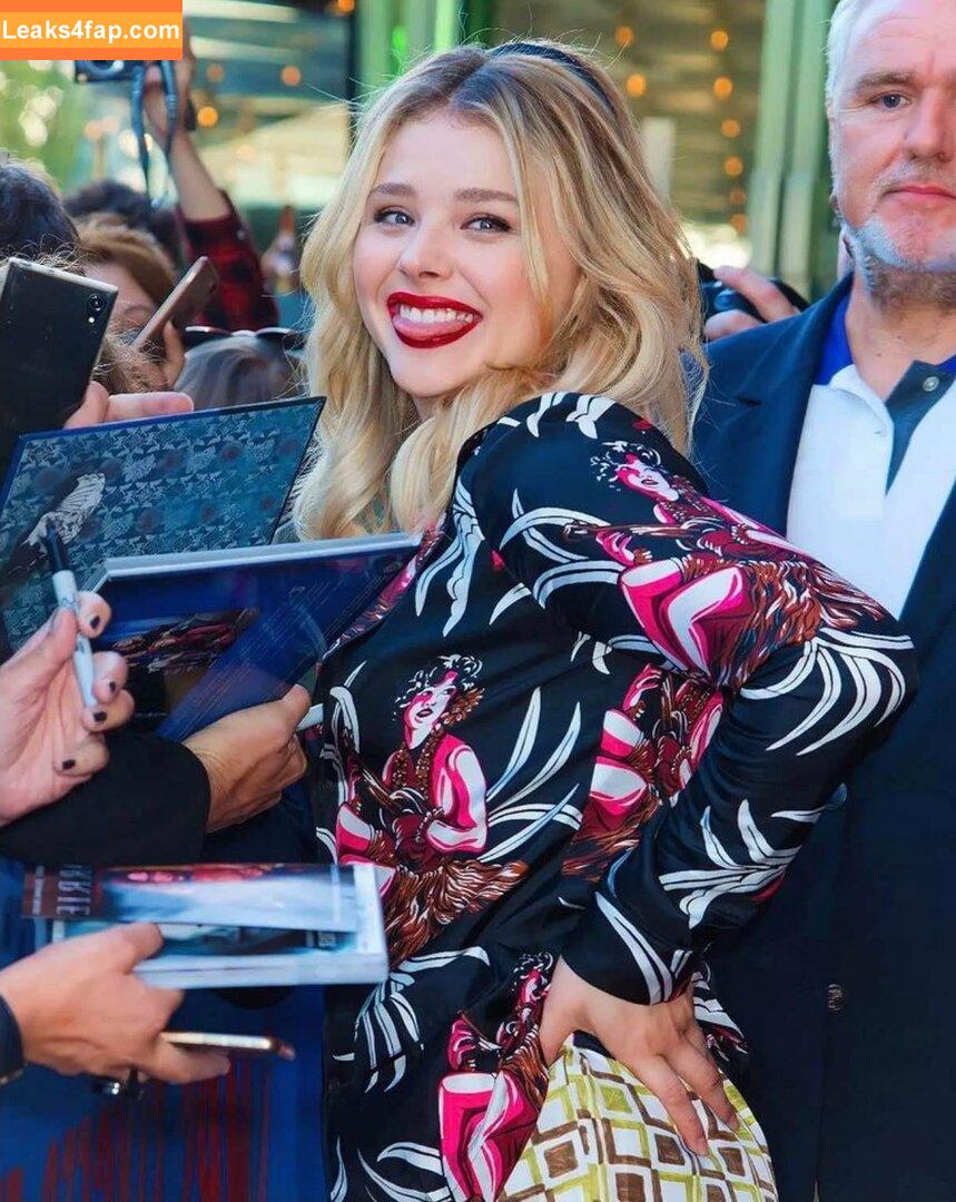 Chloë Grace Moretz / chloegmoretz / https: leaked photo photo #0002