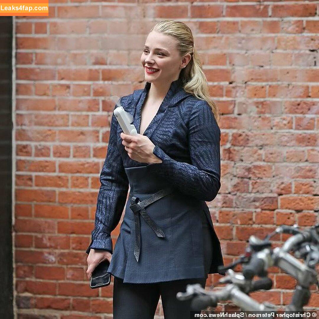 Chloë Grace Moretz / chloegmoretz / https: leaked photo photo #0057