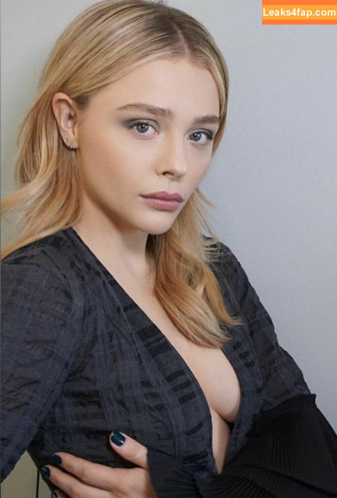Chloë Grace Moretz / chloegmoretz / https: leaked photo photo #0145