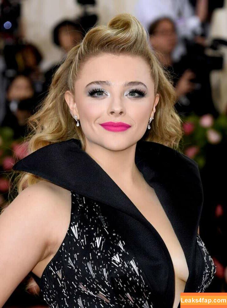 Chloë Grace Moretz / chloegmoretz / https: leaked photo photo #0148