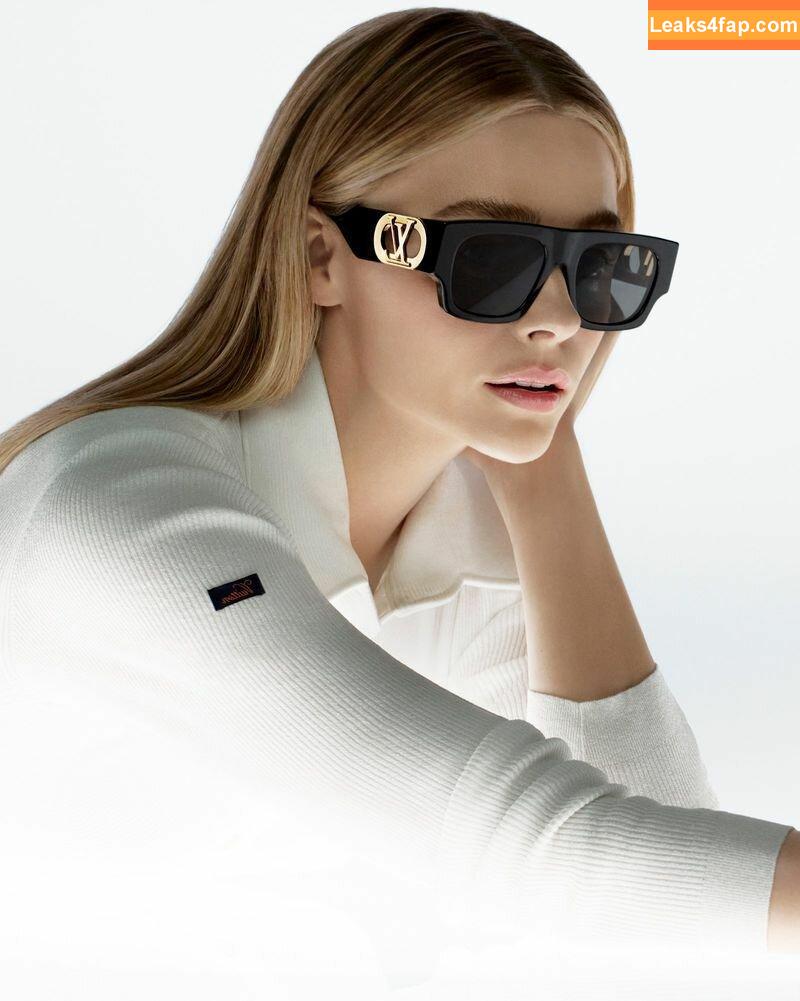 Chloë Grace Moretz / chloegmoretz / https: leaked photo photo #0177