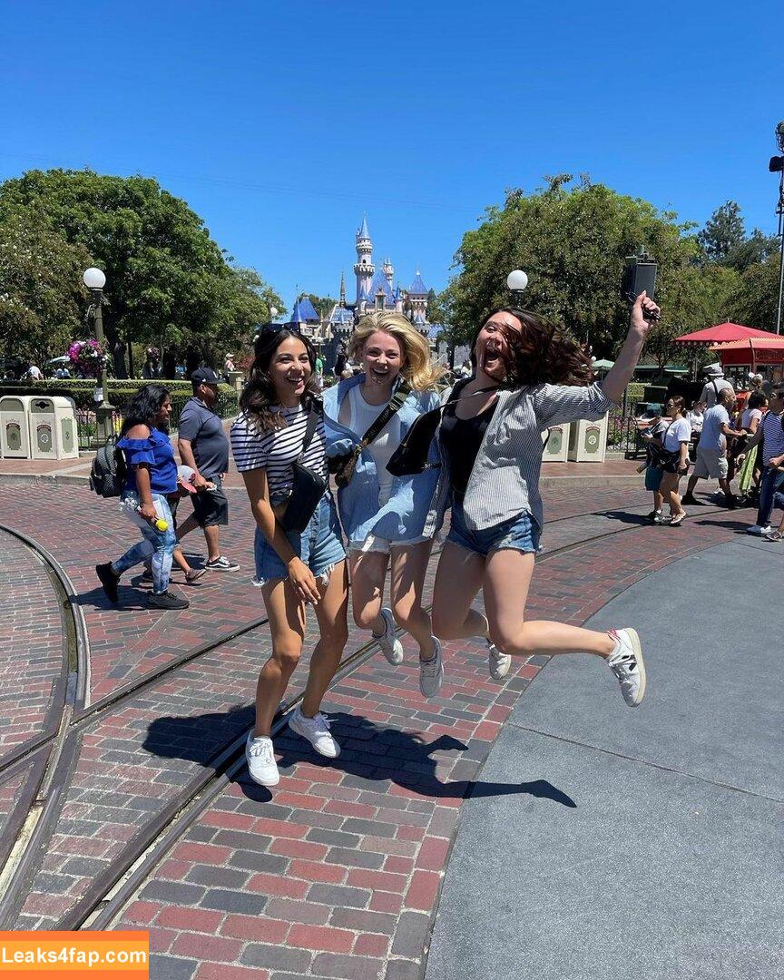 Chloë Grace Moretz / chloegmoretz / https: leaked photo photo #0180