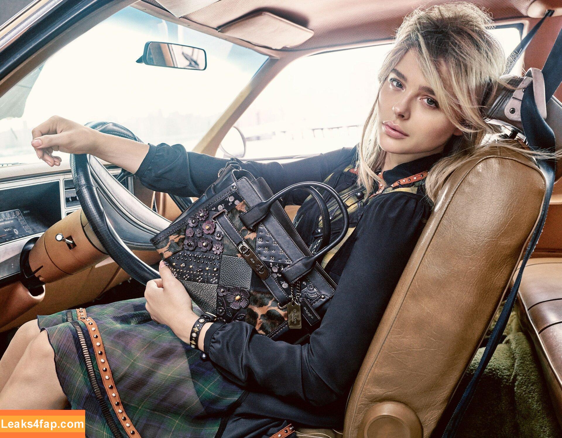 Chloë Grace Moretz / chloegmoretz / https: leaked photo photo #0185