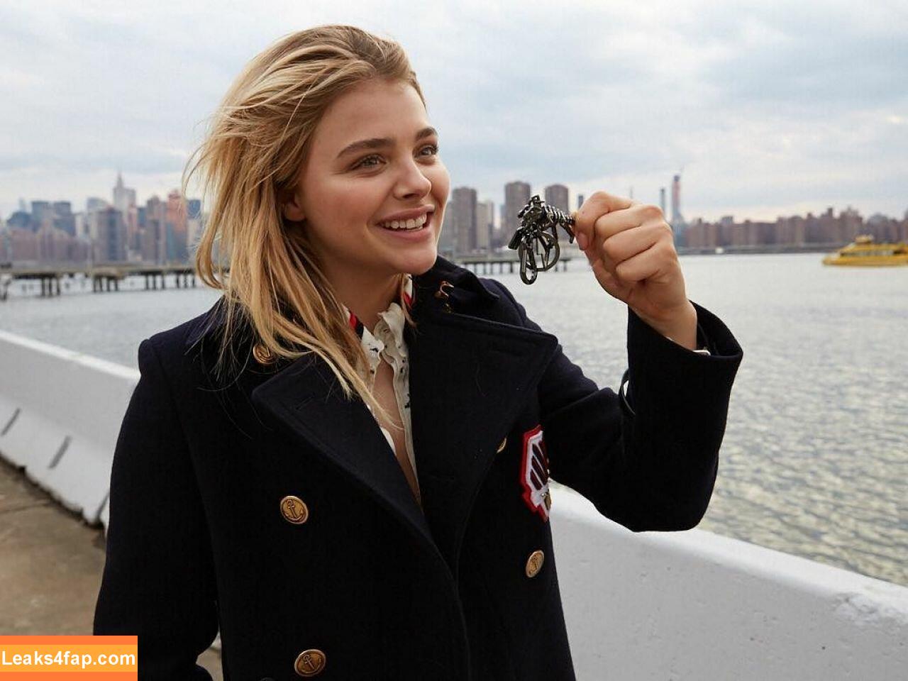 Chloë Grace Moretz / chloegmoretz / https: leaked photo photo #0188