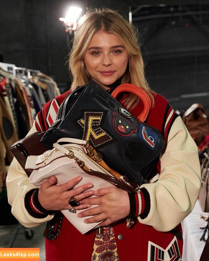 Chloë Grace Moretz / chloegmoretz / https: leaked photo photo #0189