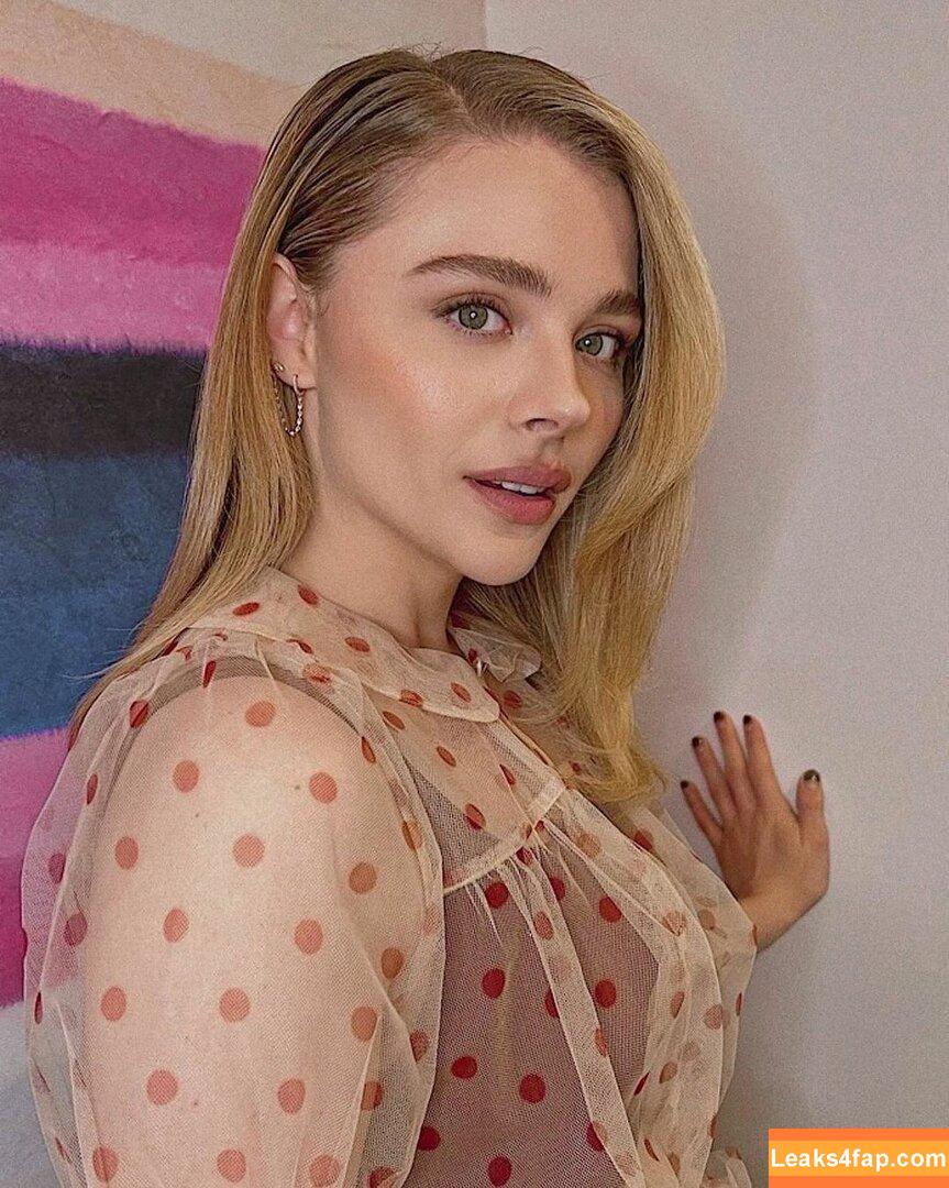 Chloë Grace Moretz / chloegmoretz / https: leaked photo photo #0192