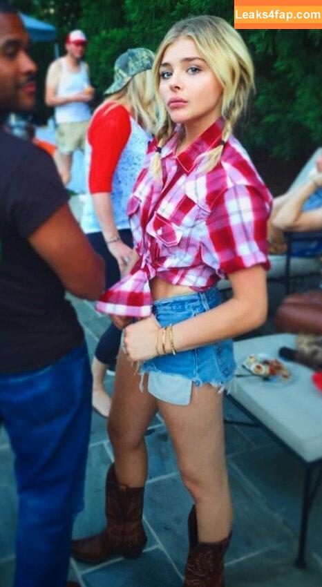 Chloë Grace Moretz / chloegmoretz / https: leaked photo photo #0205