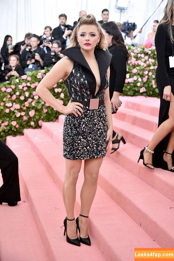 Chloë Grace Moretz / chloegmoretz / https: leaked photo photo #0207