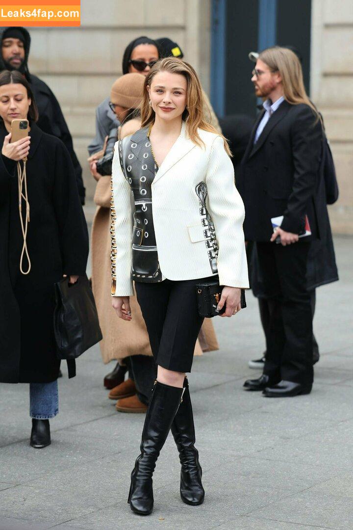 Chloë Grace Moretz / chloegmoretz / https: leaked photo photo #0216