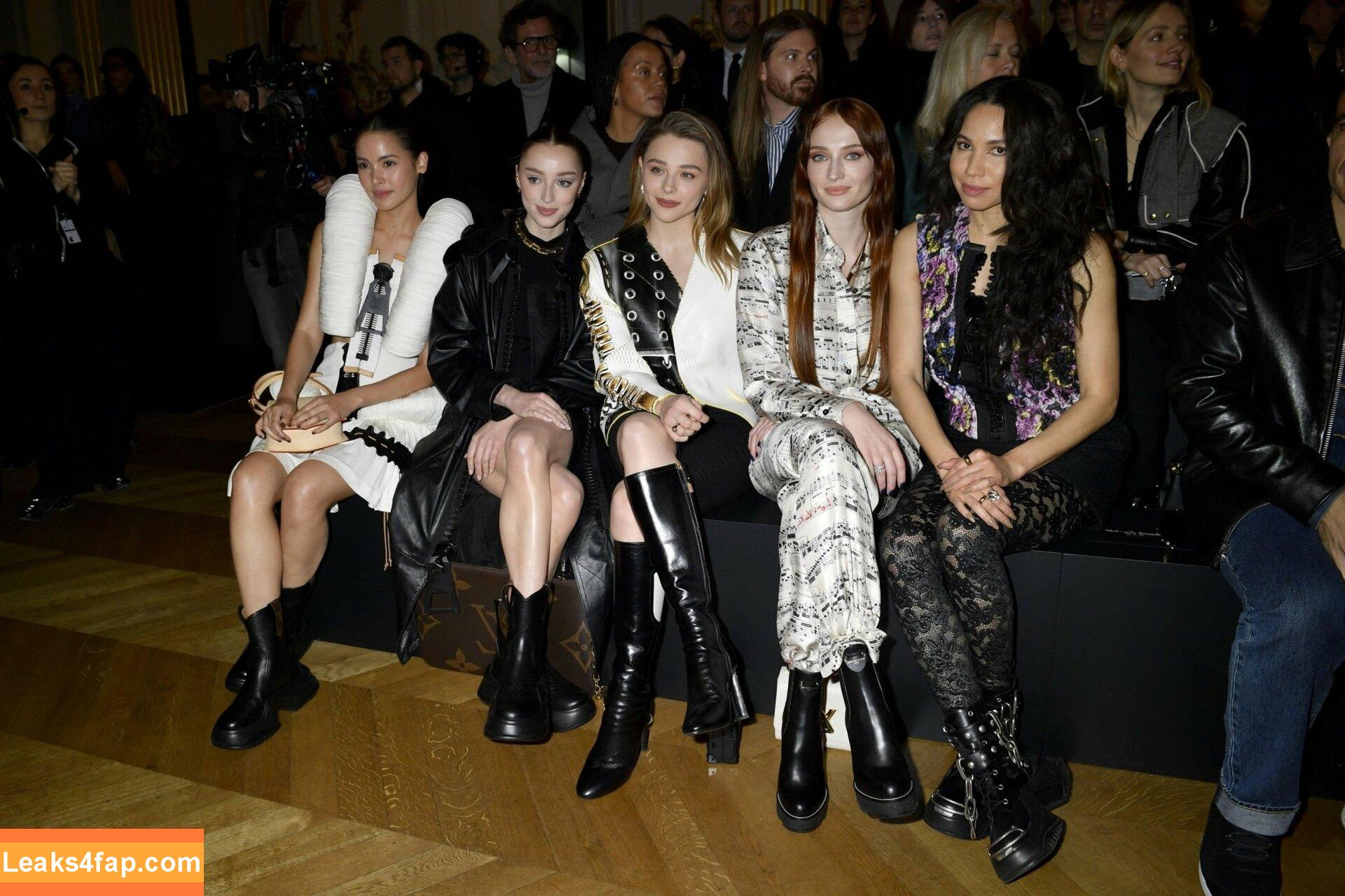 Chloë Grace Moretz / chloegmoretz / https: leaked photo photo #0218