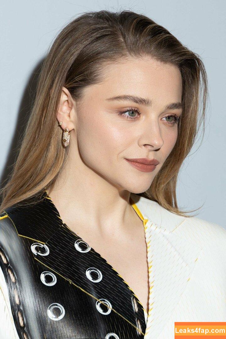 Chloë Grace Moretz / chloegmoretz / https: leaked photo photo #0220