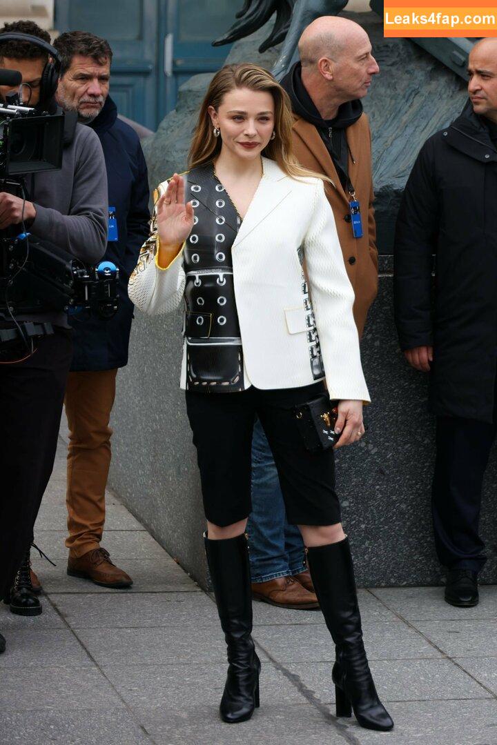 Chloë Grace Moretz / chloegmoretz / https: leaked photo photo #0223
