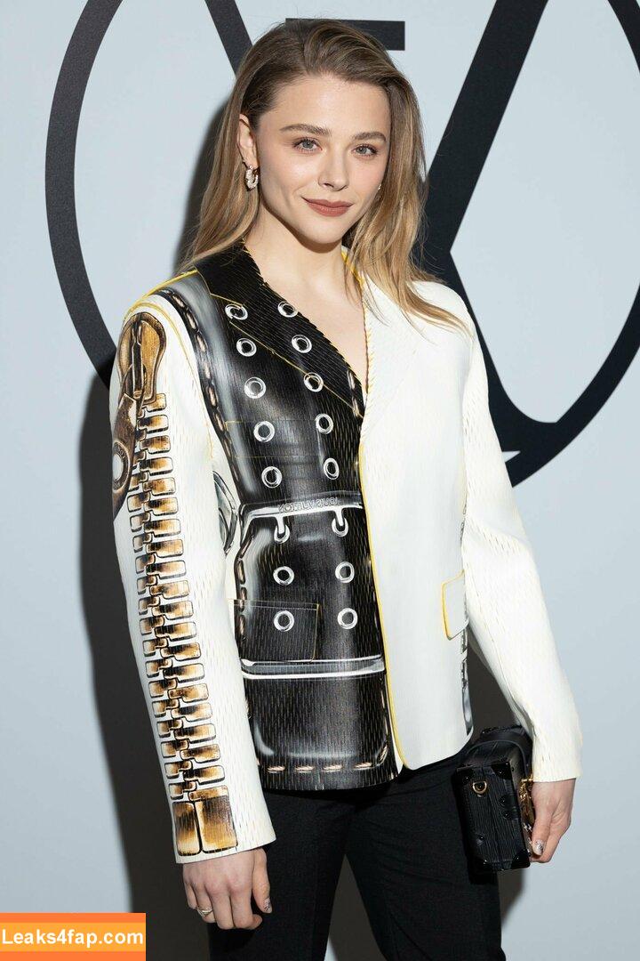 Chloë Grace Moretz / chloegmoretz / https: leaked photo photo #0224