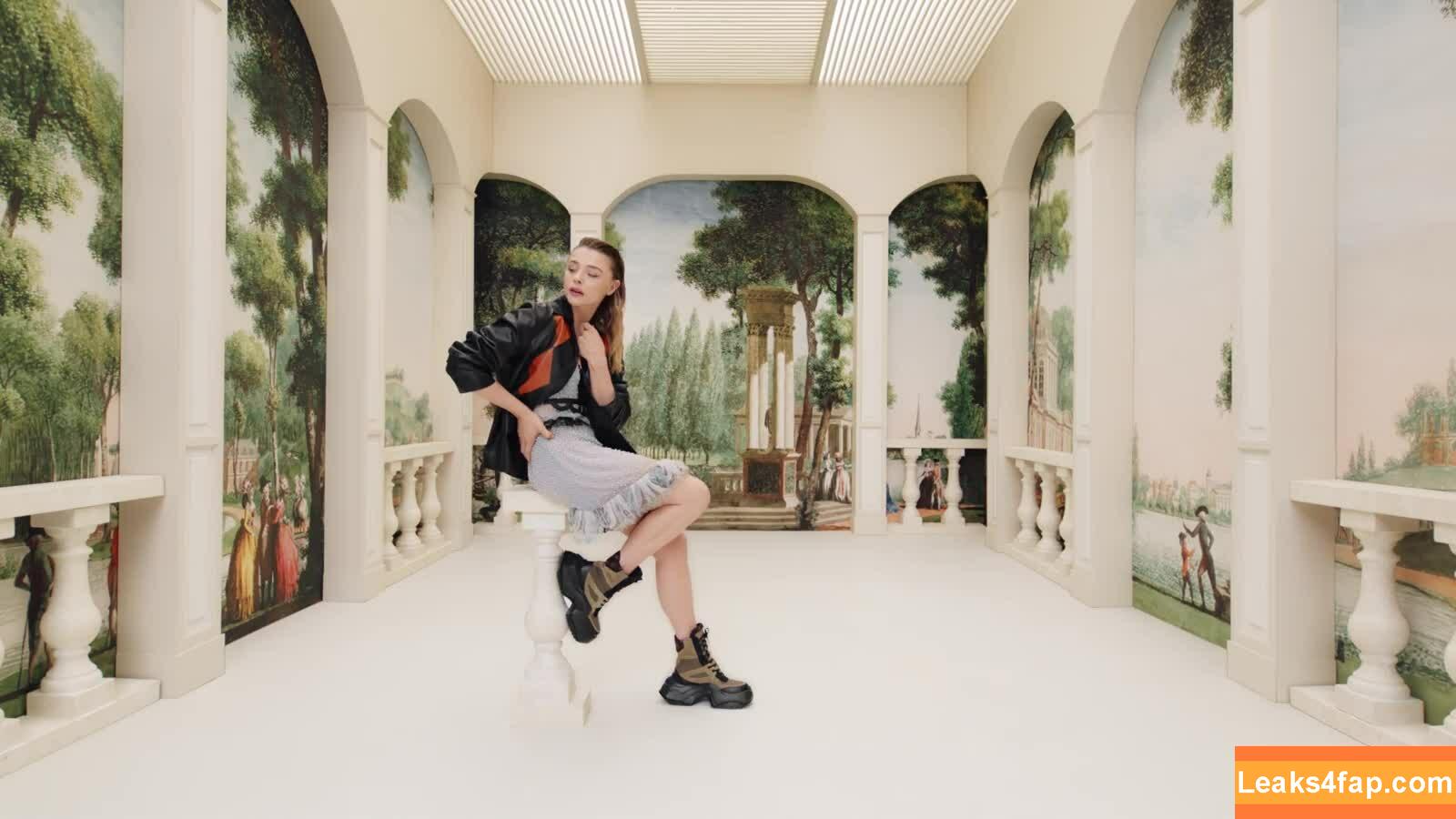 Chloë Grace Moretz / chloegmoretz / https: leaked photo photo #0261