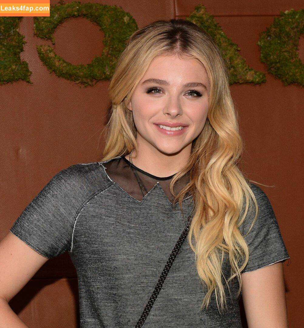 Chloë Grace Moretz / chloegmoretz / https: leaked photo photo #0289